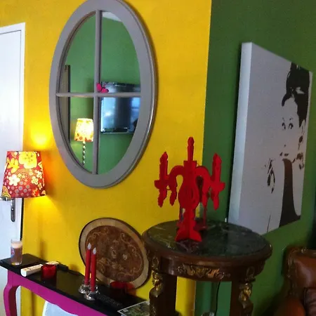 ホテル Les Remp'arts 2*